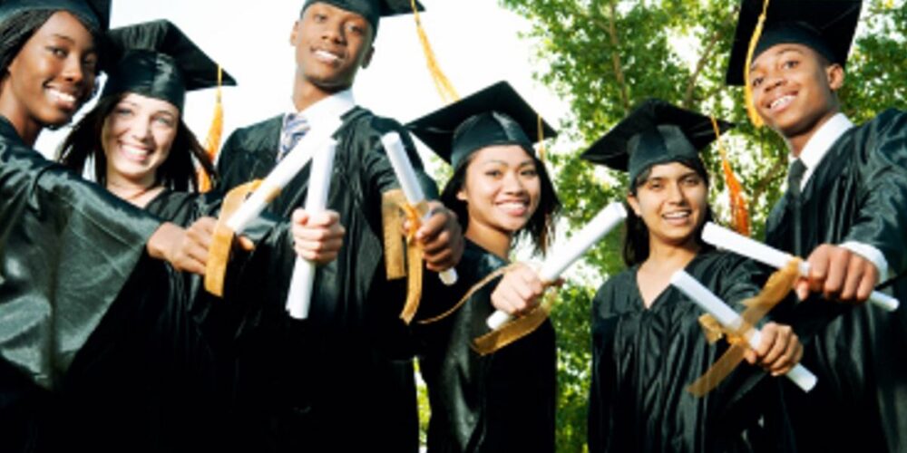 学生毕业率达到或超过国家标准
