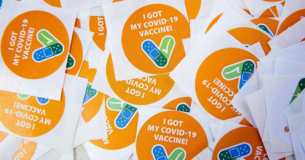 哈佛计划在校园推广新冠疫苗，大学生最快4月份开始接种？