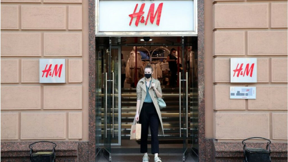 H&M再发声明被批“毫无诚意”，48岁的女CEO有信心力玩狂澜？